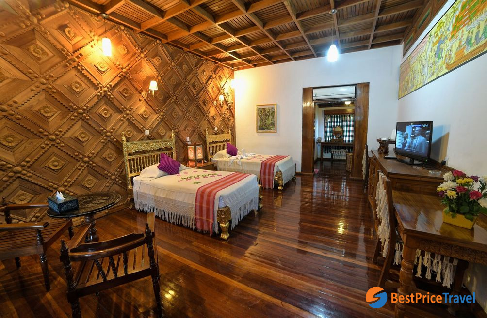 Deluxe Room with the typical traditional Bagan style