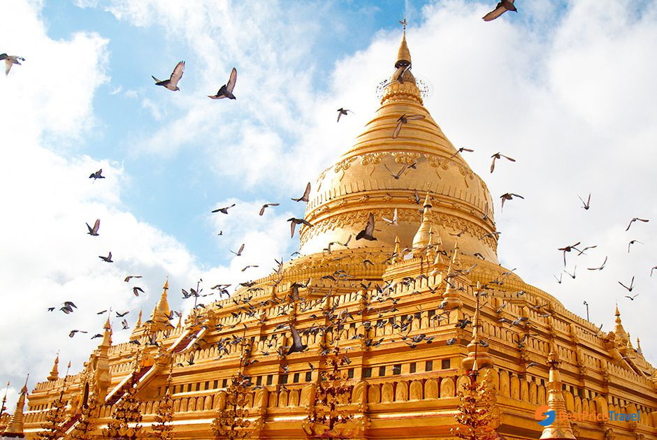 The famous Shwezigon Pagoda in Bagan