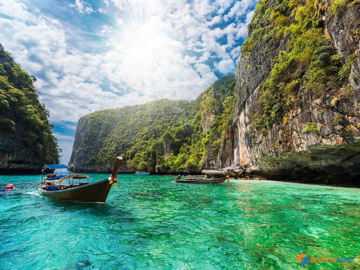 Avoid summertime to get cheap flight tickets to Thailand