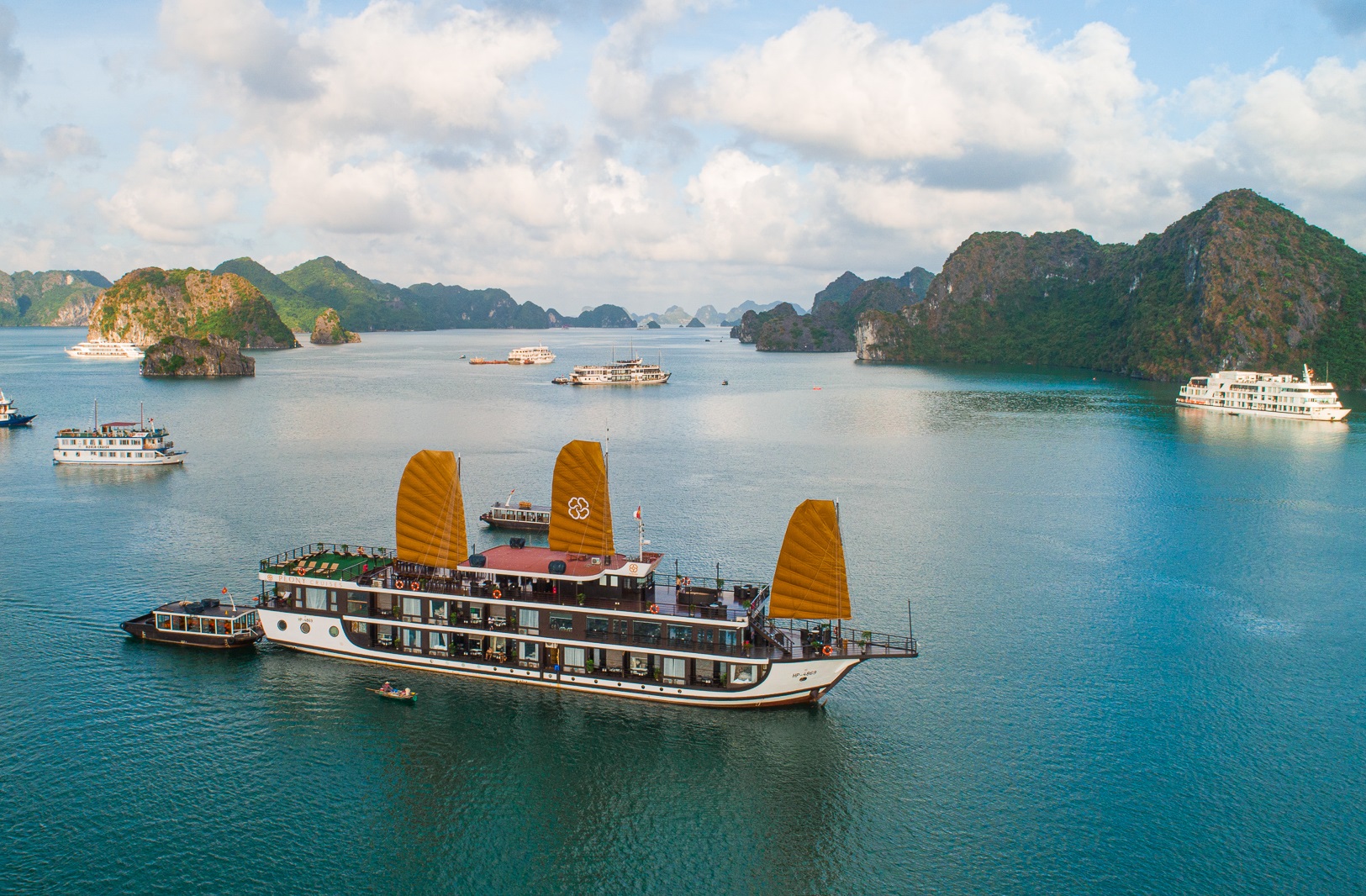 Tips for saving money on halong bay trip