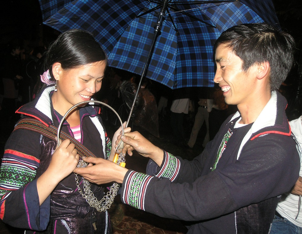 Love market for nightlife activities in Sapa