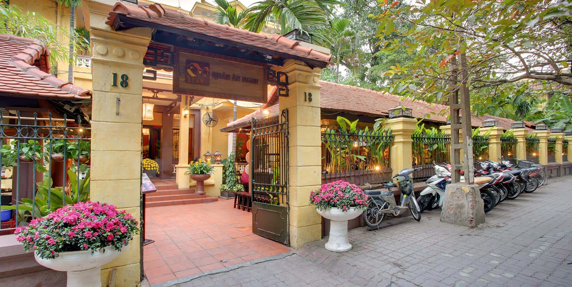 Ngon Restaurant - Top 10 best Vietnamese restaurants 