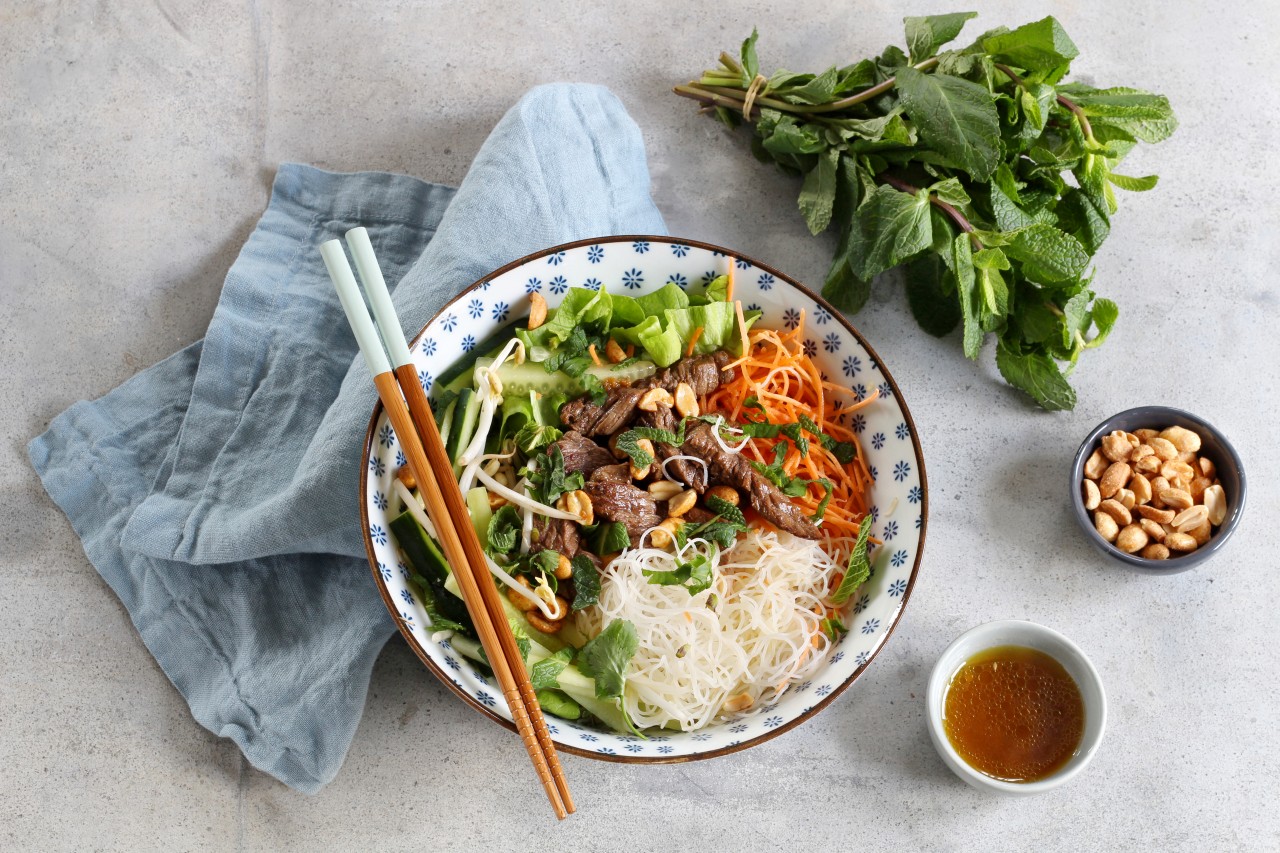 Bun bo nam bo  An overall guideline of Vietnamese noodles