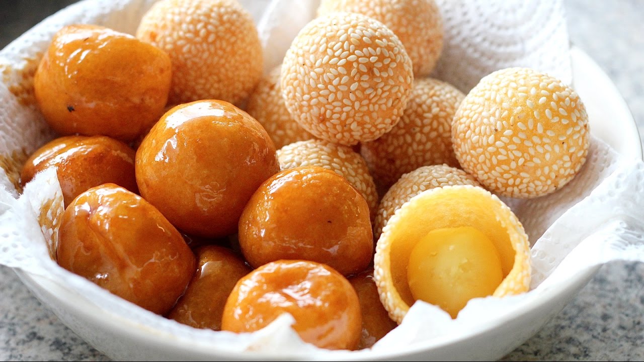 Banh Ran (Vietnamese Donut)