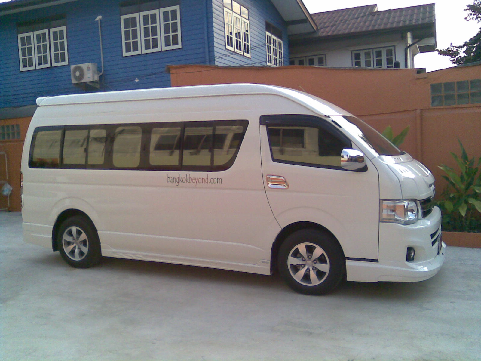 Getting from Bangkok to Phuket by car