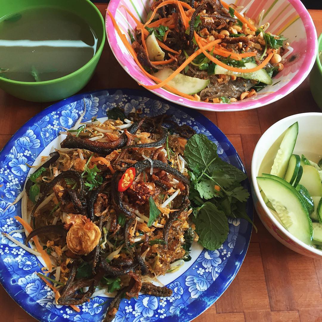 Mien Xao Luon on Le Dai Hanh Street