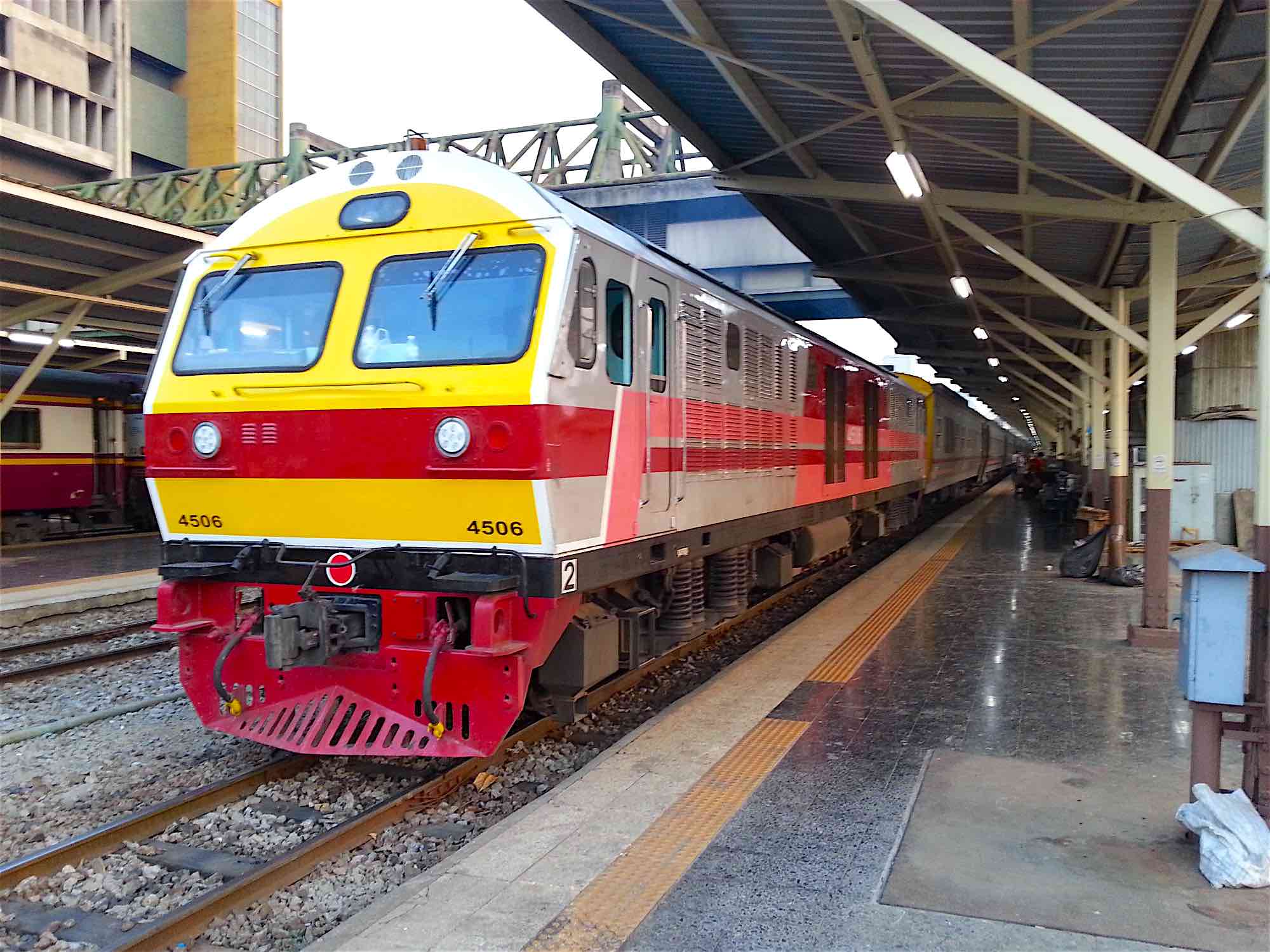 Get to Koh Samui by train + ferry - The 3 Best Ways to Get to Koh Samui