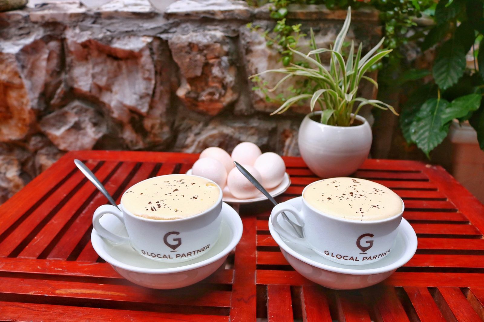 egg coffee Vietnamese drink 