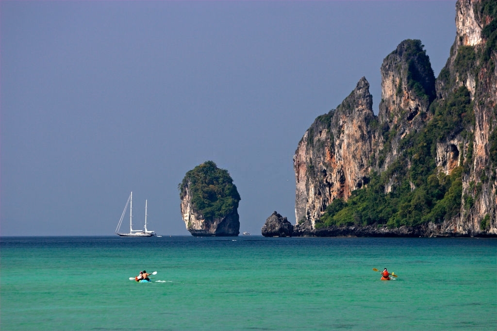 Kaykaing - Interesting activities on Phi Phi island 