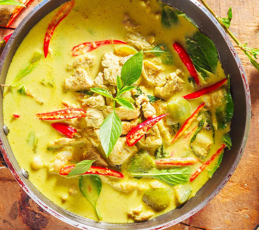 Thai Curry - Top 10 foods you must try once visiting Bangkok 
