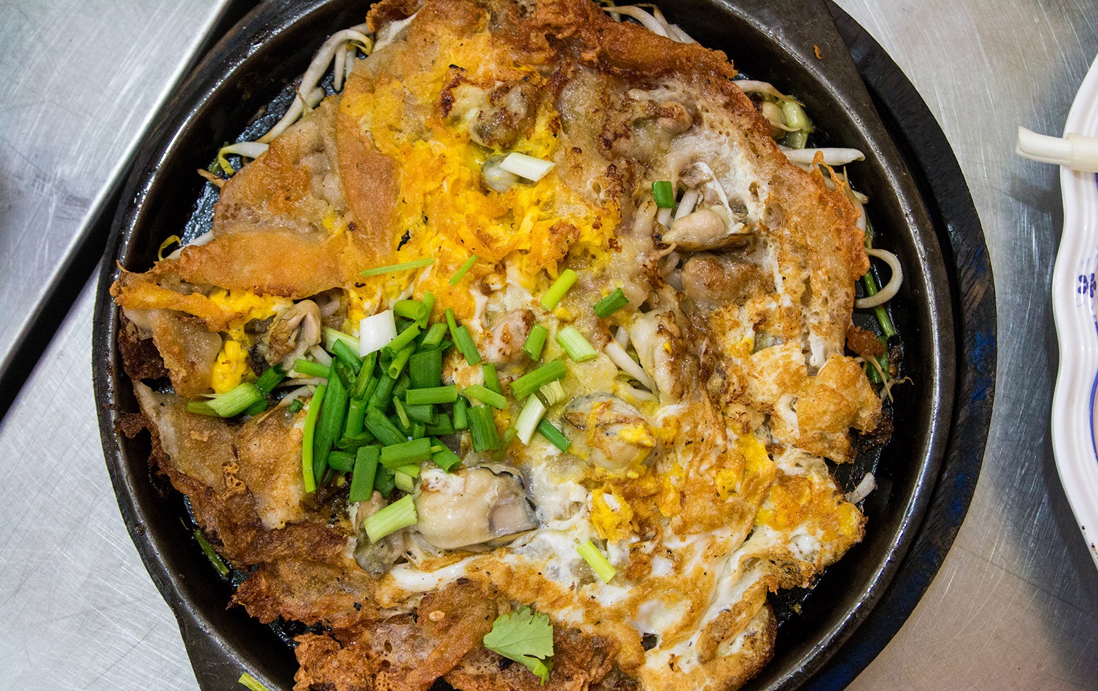 Oyster Omelet - Top 10 foods you must try once visiting Bangkok 