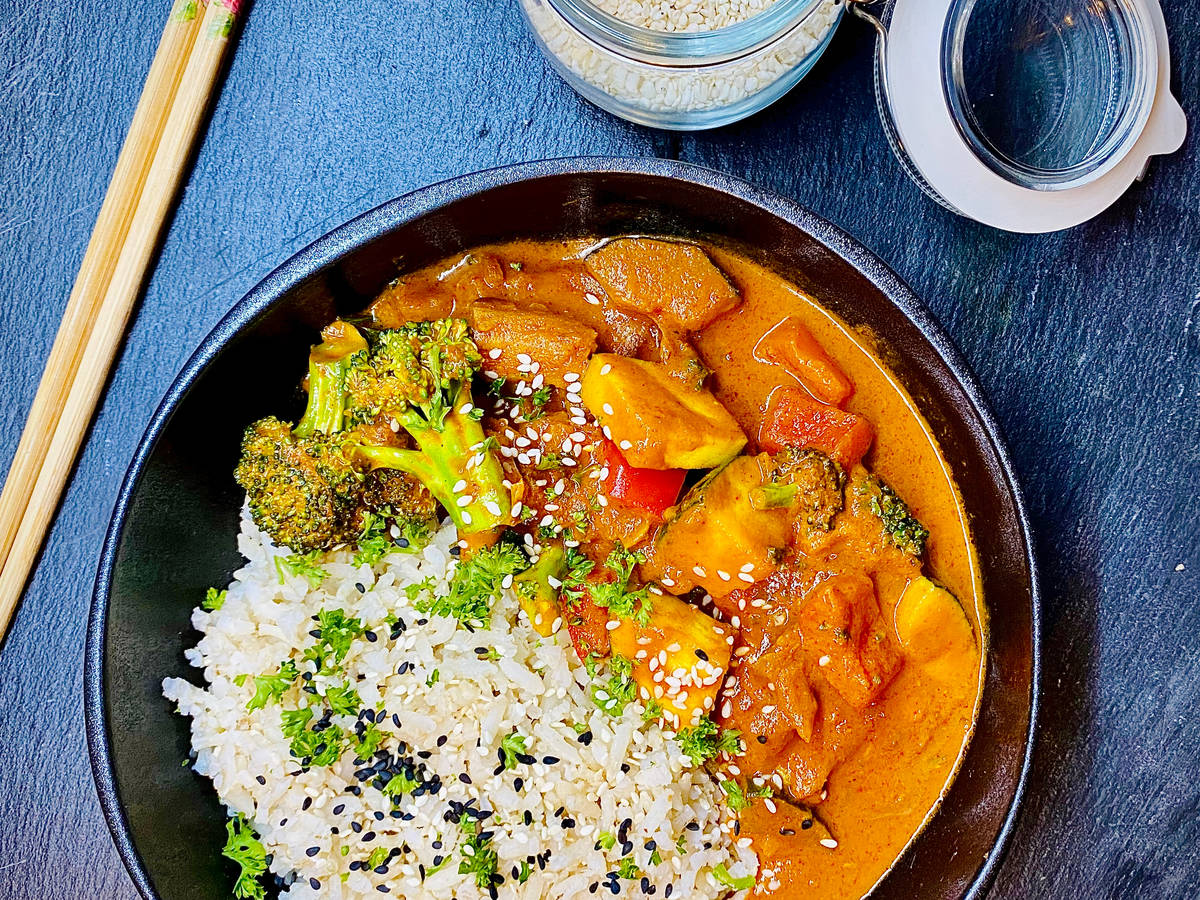 Thai Curry - Top 10 street foods you must-try in Bangkok