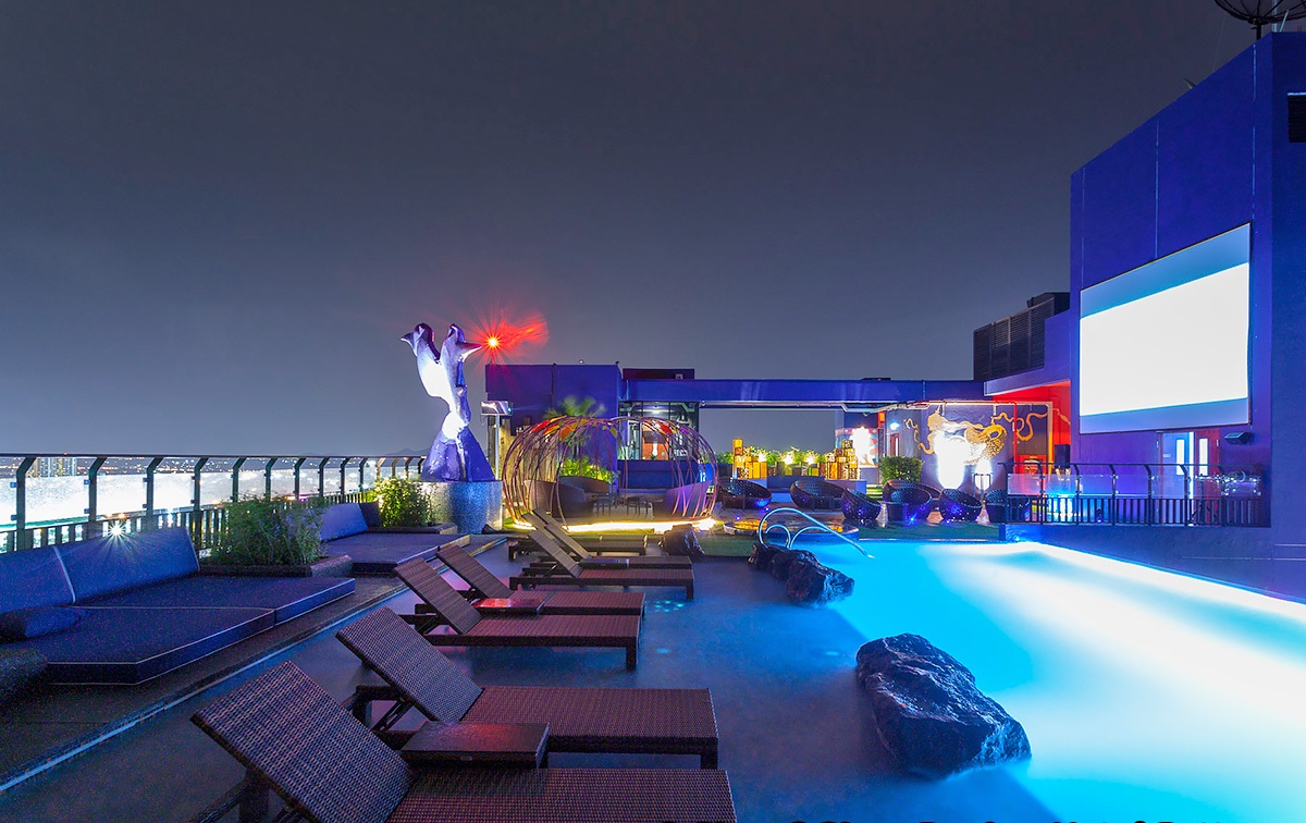Roof Sky Bar & Restaurant - Check out the top 5 bars in Pattaya