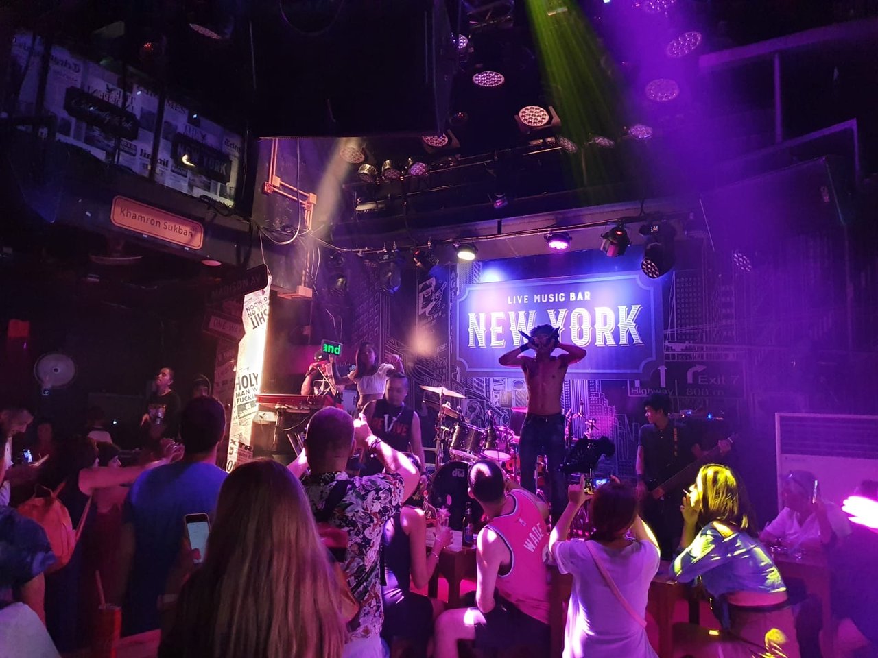 New York Bar -Top 5 famous bars in Phuket 