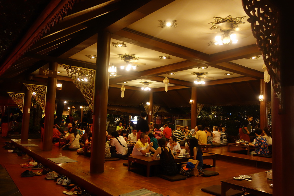 Restaurant - How much should I tip in Thailand?