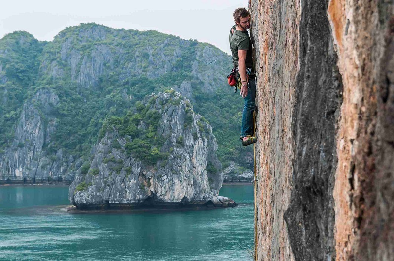 Rock climbing in Halong Bay