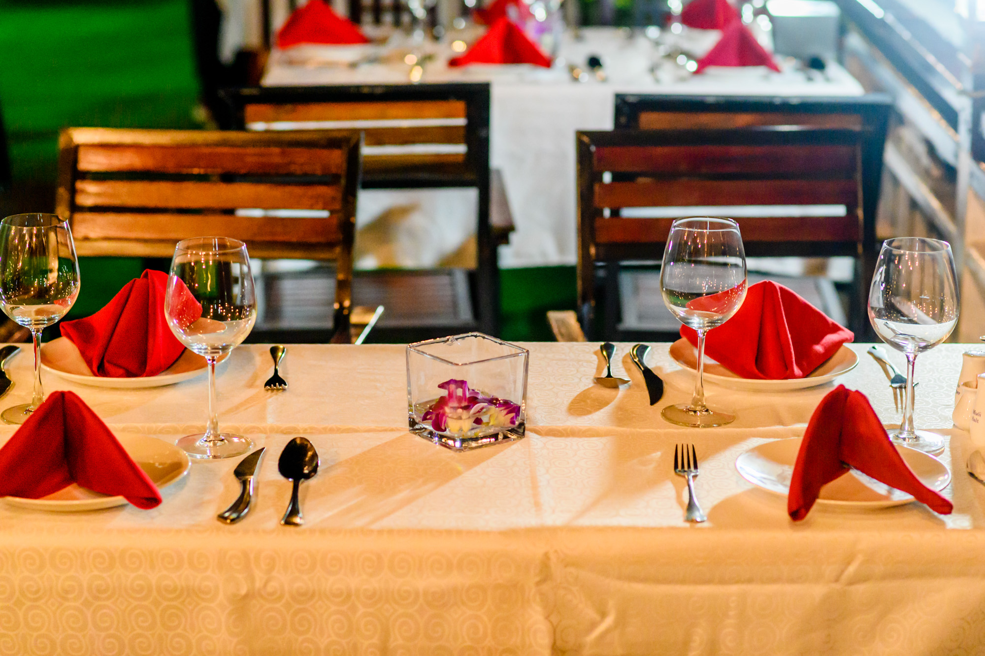 The dining room on Orchird cruise