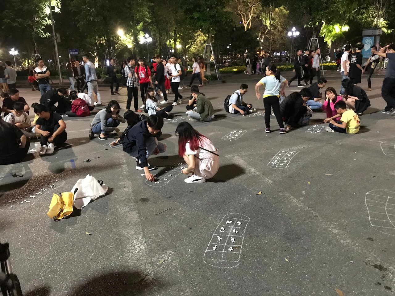 Take part in fascinating Vietnamese folk games