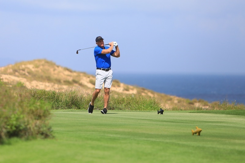 Playing golf in Golf Course KN Golf Links