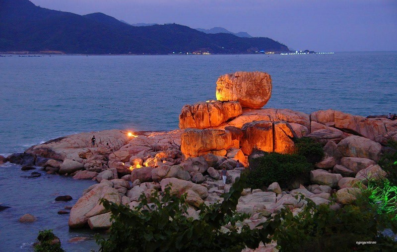 HONCHONG PROMONTORY ROCKS