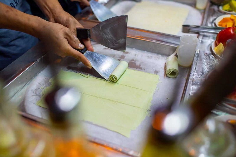 Ice cream rolls in hoian night market