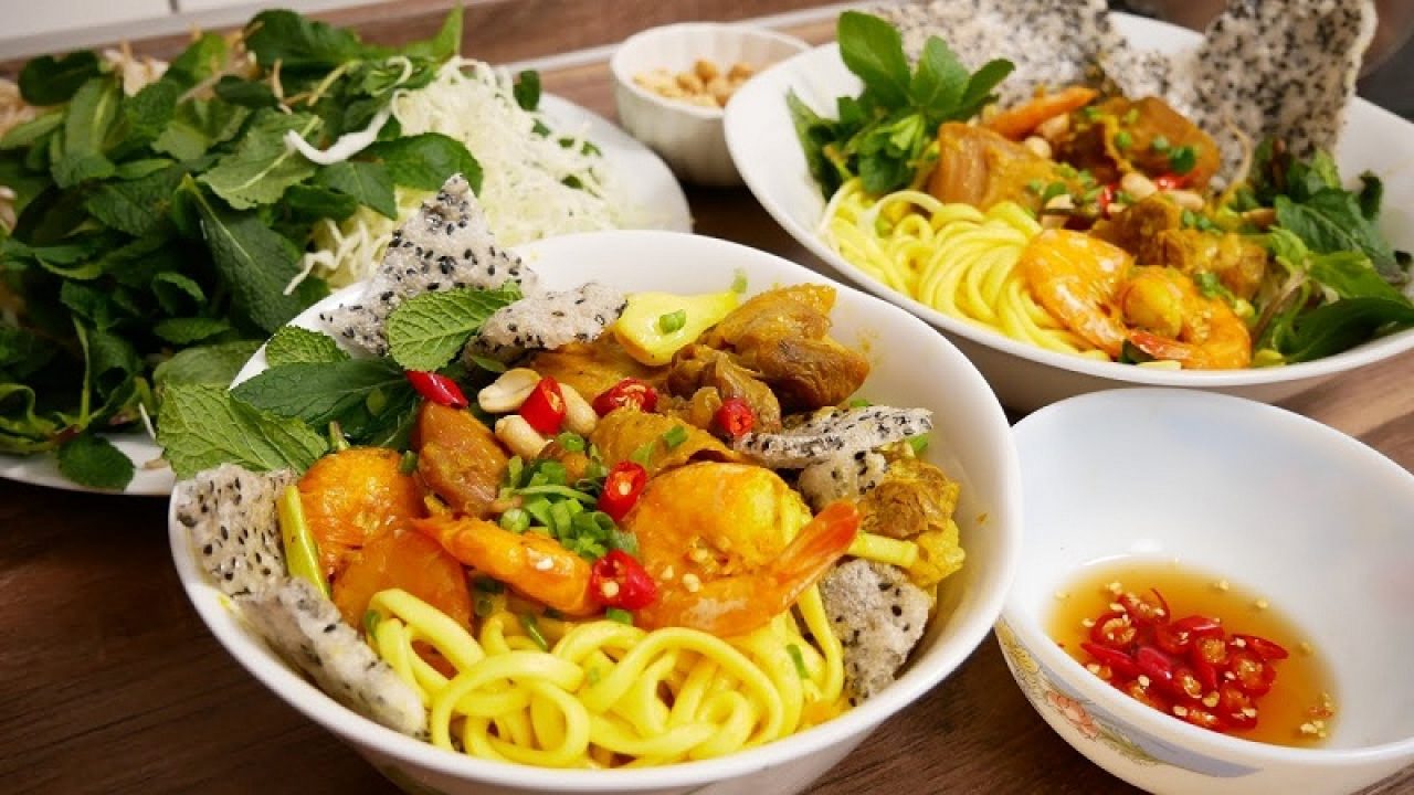 Quang noodle hoian walking tour