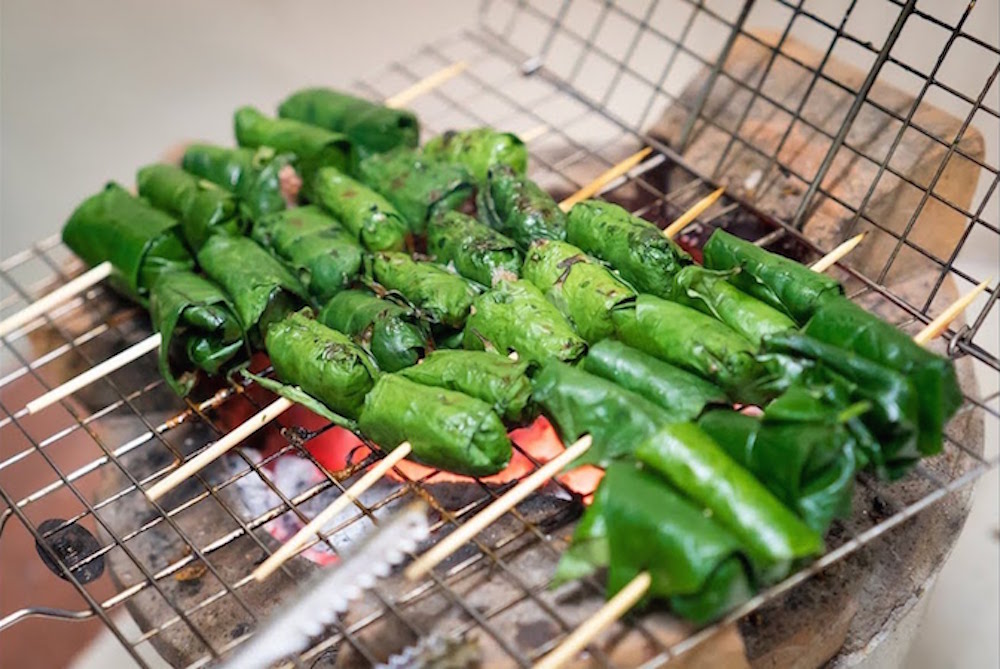 Making Bo Nuong La Lot