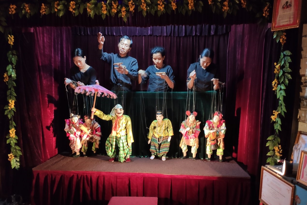 Htwe Oo puppet theatre
