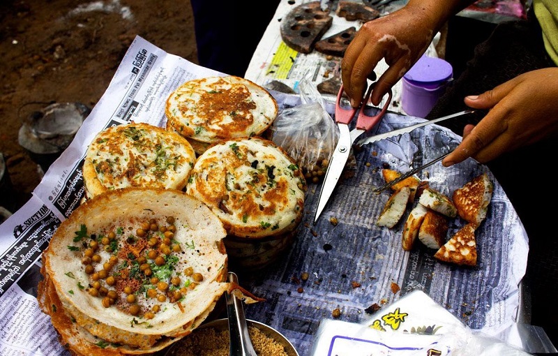 Moun - No 3 food to try in Bagan night market