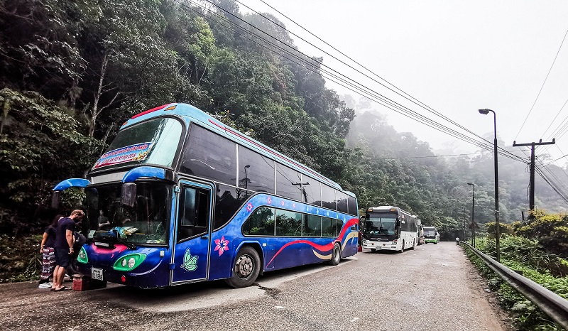 Vietnam Laos bus border