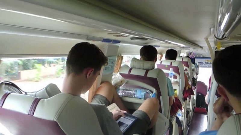 sleeper bus Vietnam