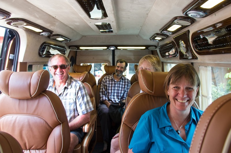 Limousine Noi Bai to Sapa bus