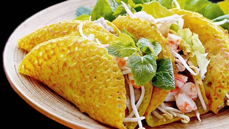 Banh Xeo (Vietnamese Pancake)
