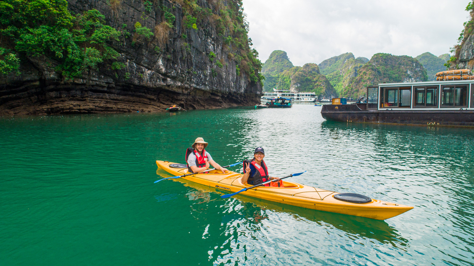 Lan Ha Bay kayaking tips