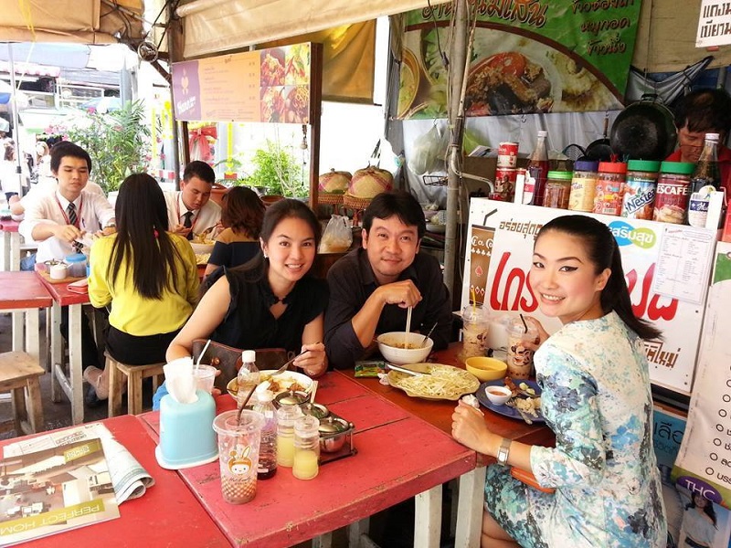 Enjoy Khao Soi