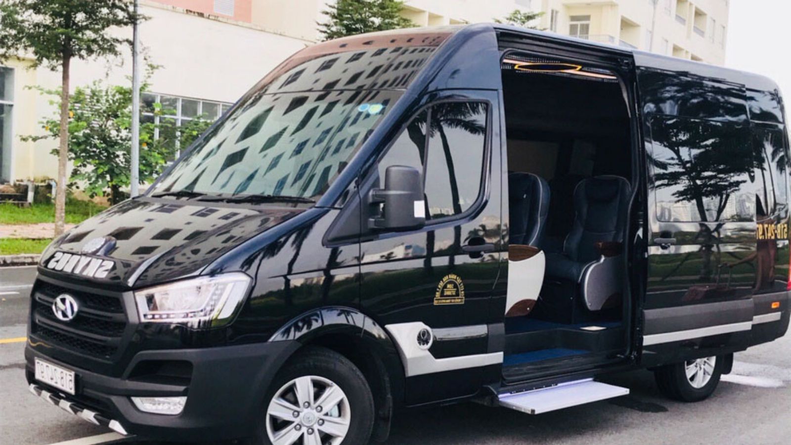 Private car Hai Phong to Halong for small group