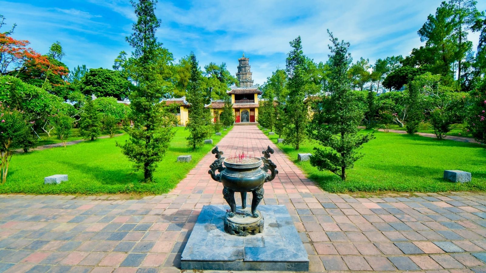 Thien Mu Pagoda