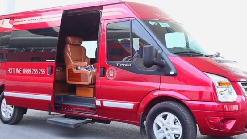 Luxury bus of Tam Bao Anh airport transfer
