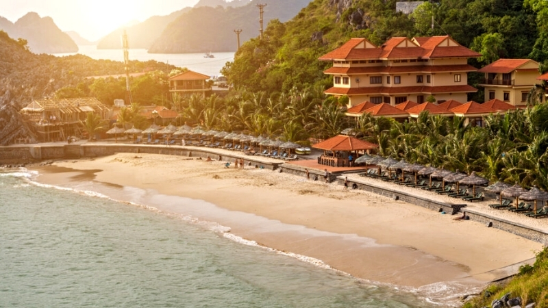 Cat Co Beach, Cat Ba Island