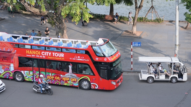 Hop on hop off bus travel