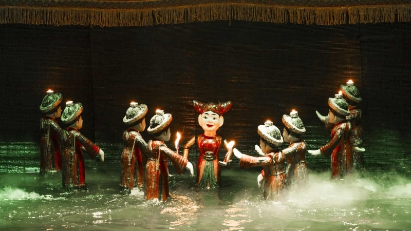 Water puppet show