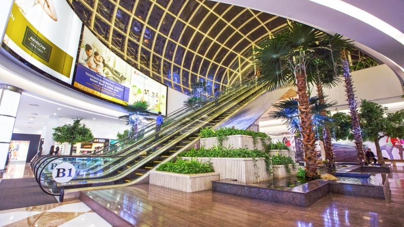 Inside Vincom Mega Mall Time City