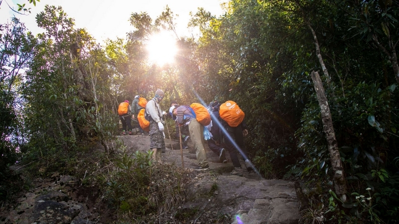 Best weather to do fansipan trek