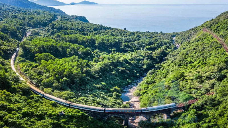 Hanoi to Hoi An by train