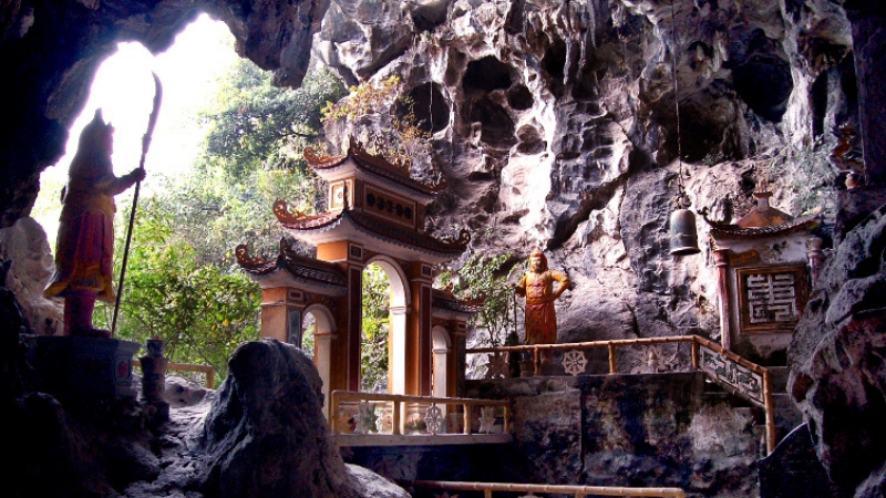 Dich Long Pagoda - Ninh Binh Pagoda