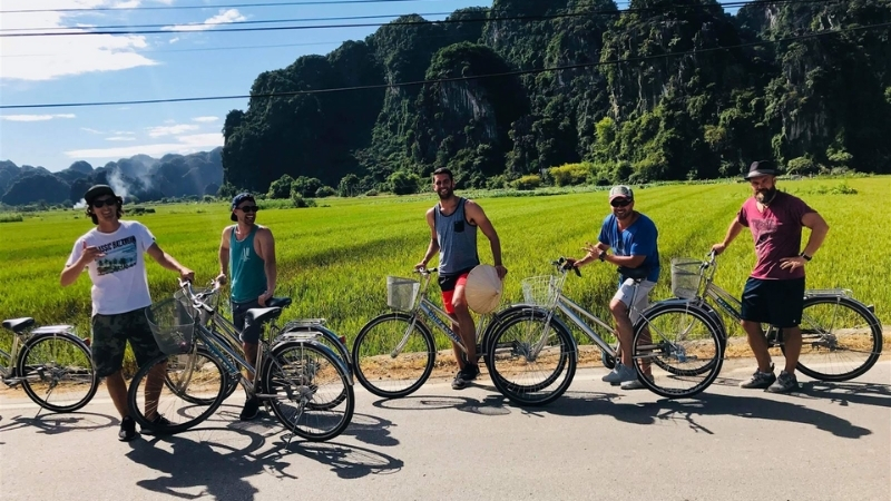 On the way cycling to Galaxy Grotto