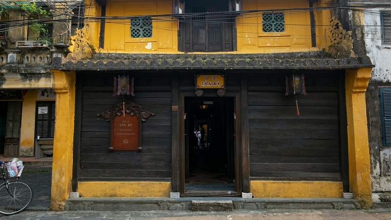 Visit Hoi An&rsquo;s Old Houses with special fusion architecture