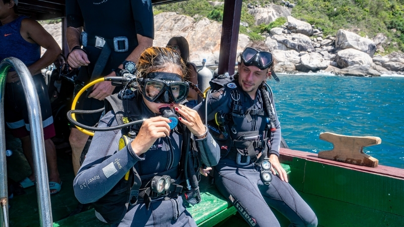 Diving in Hoi An is not expensive