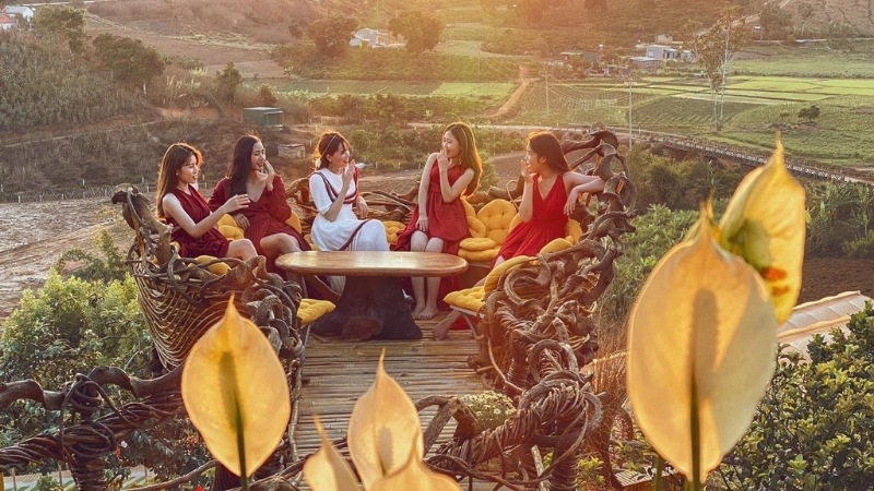 Take photoshoots at every check-in point in Da Lat