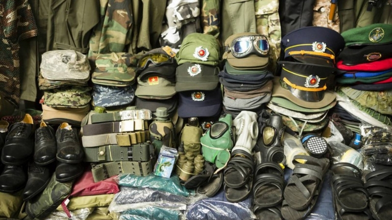 Dan Sinh - War Surplus Market